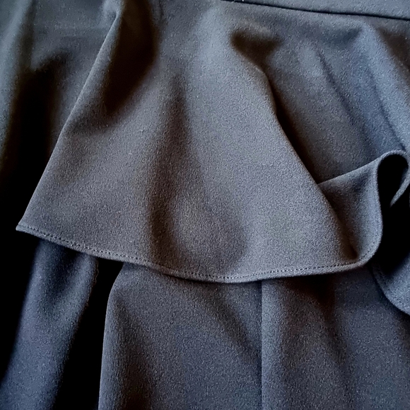 Vince Camuto Asymmetrical Ruffle Hem Sleeveless Crepe Dress - Picture 13 of 13